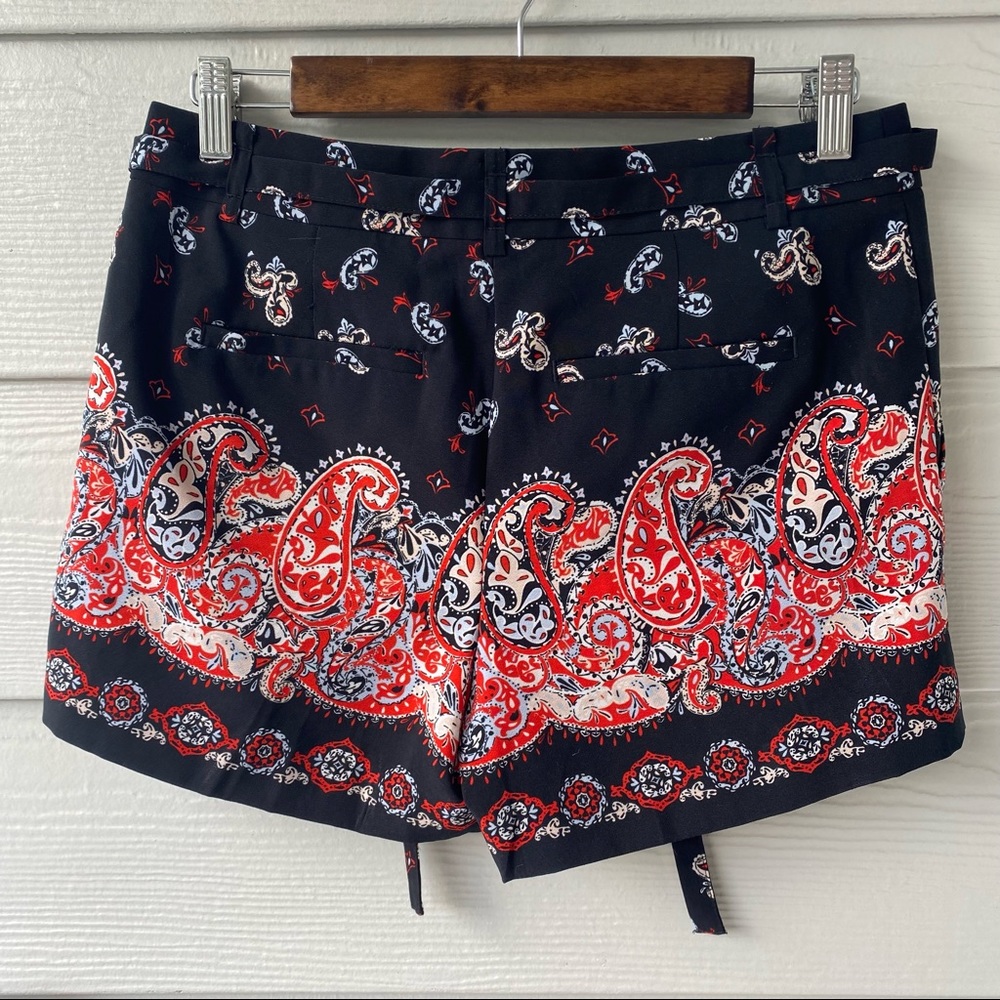 LOFT Paisley Riviera Shorts - Picture 7 of 8